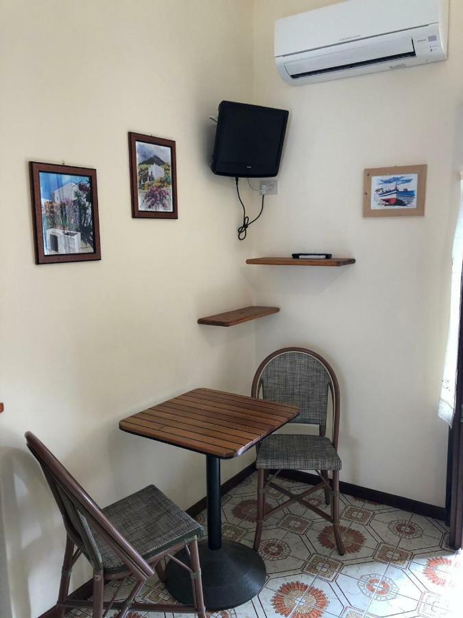 Diana Brown B&B Affittacamere Λίπαρι Εξωτερικό φωτογραφία