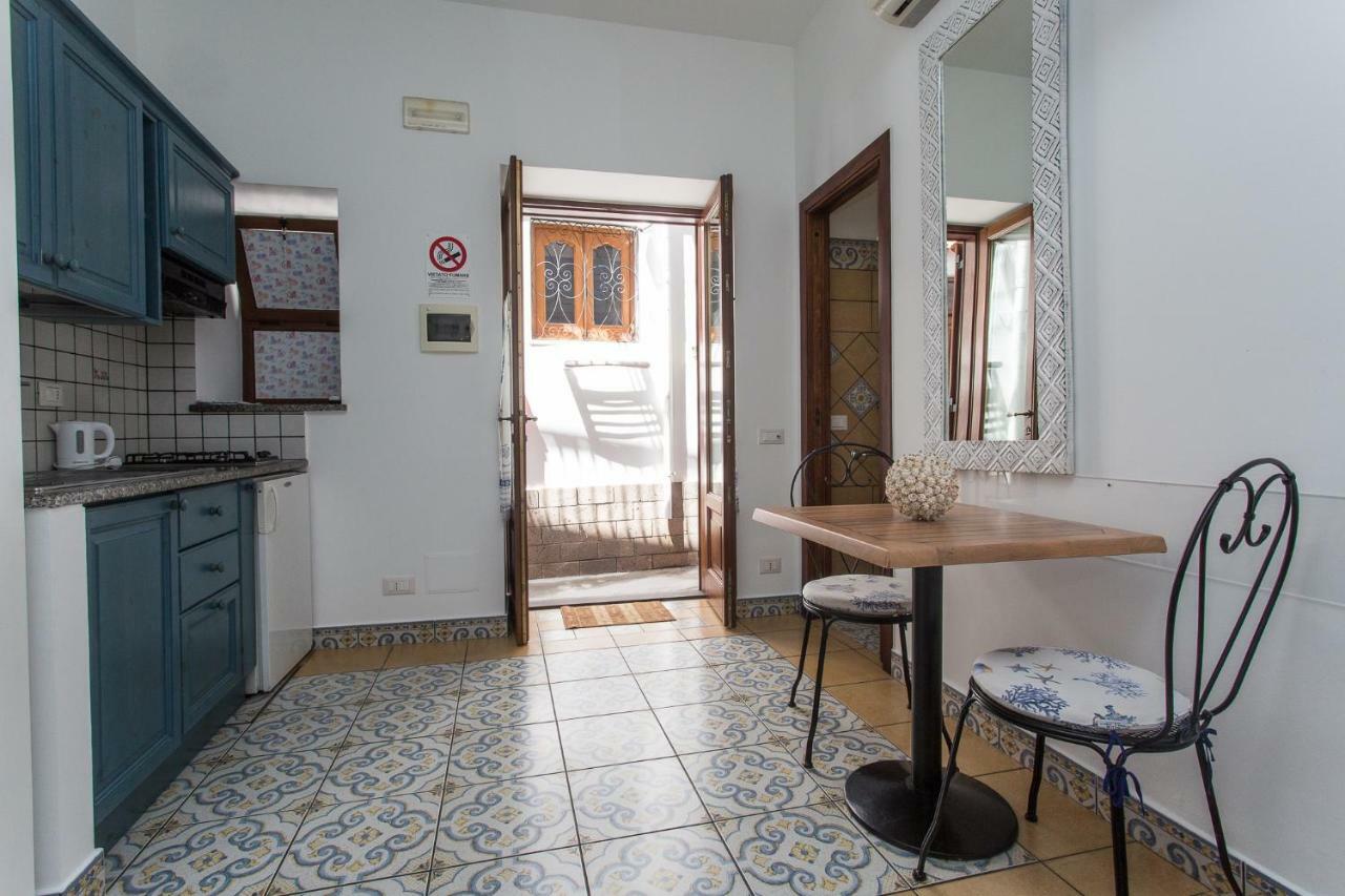 Diana Brown B&B Affittacamere Λίπαρι Εξωτερικό φωτογραφία